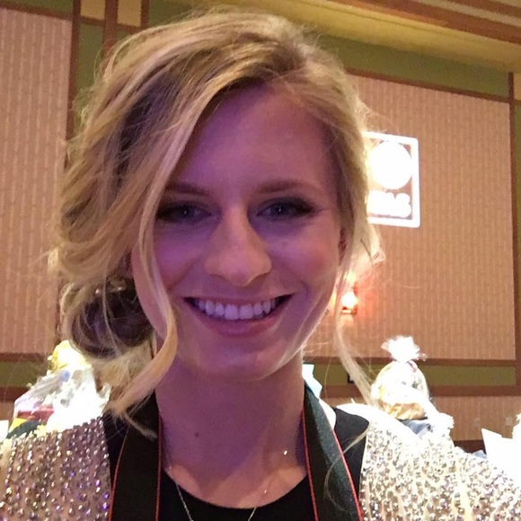 Meet your Posher, Anneke - Picture 1 of 1